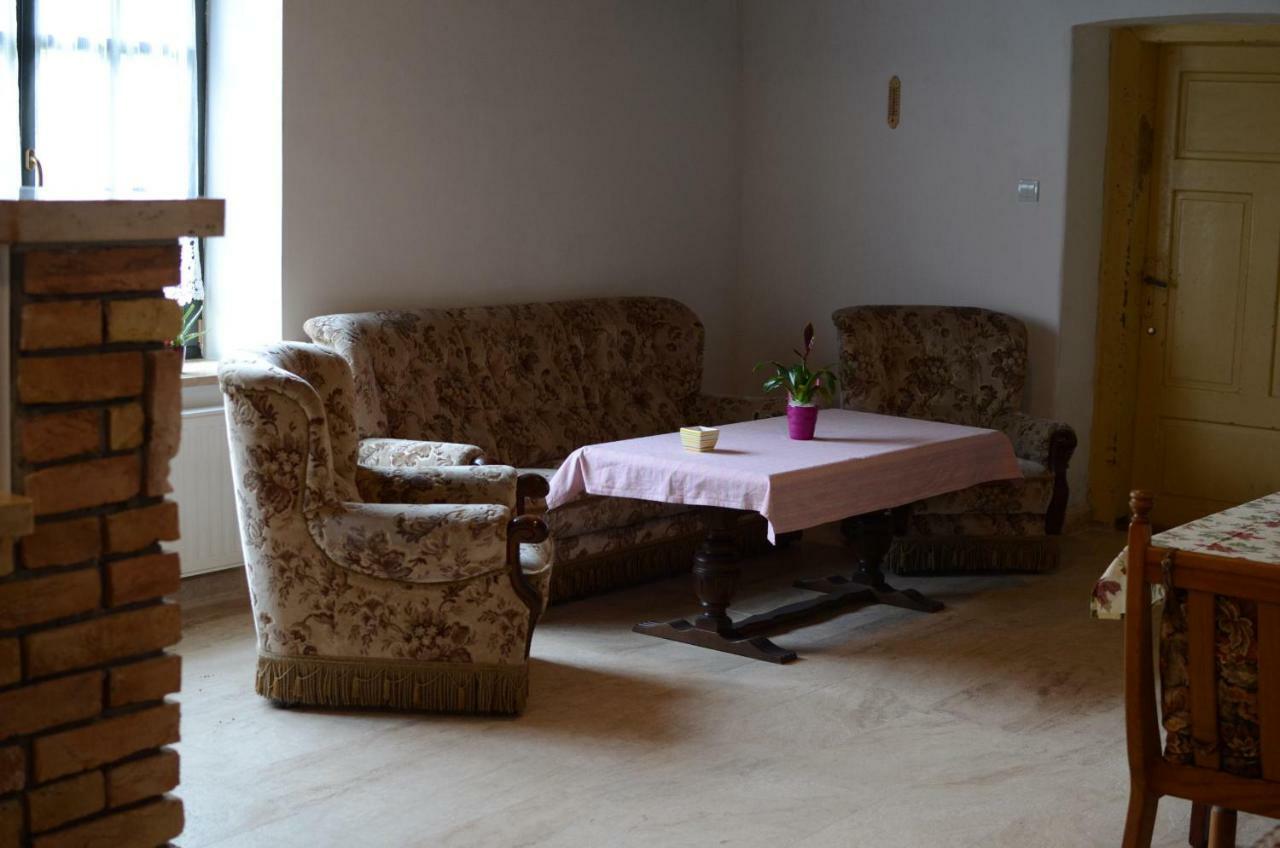 Gerecse Vendeghaz Hotel Sutto Exterior photo